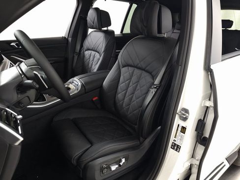 Used 2026 BMW X5 xDrive40i AWD/4WD image 13