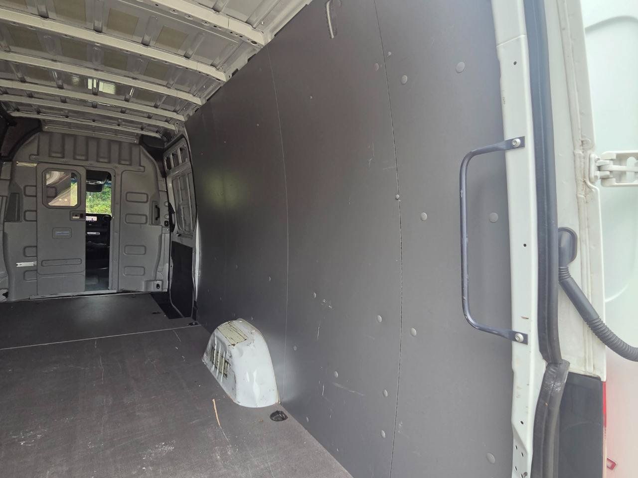 Used 2020 Mercedes-Benz Sprinter 2500 w/ Driver Convenience Package image 38