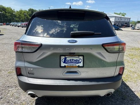 Used 2022 Ford Escape SE w/ Convenience Package FWD image 8