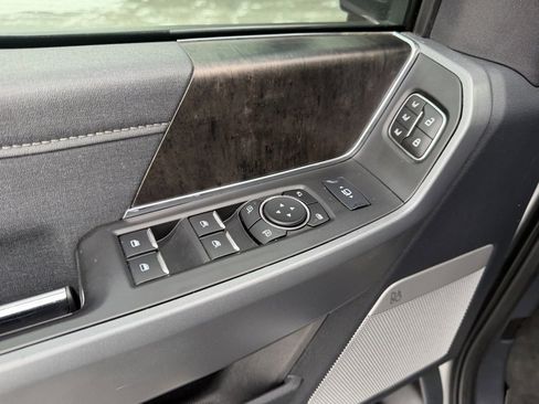 Used 2023 Ford F250 Lariat w/ Lariat Ultimate Package image 38