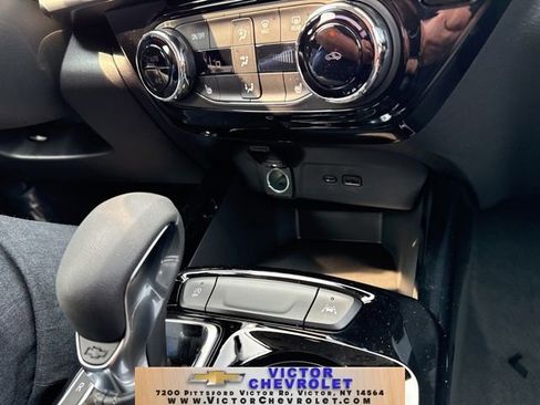 New 2025 Chevrolet Trax LT w/ Driver Confidence Package image 23