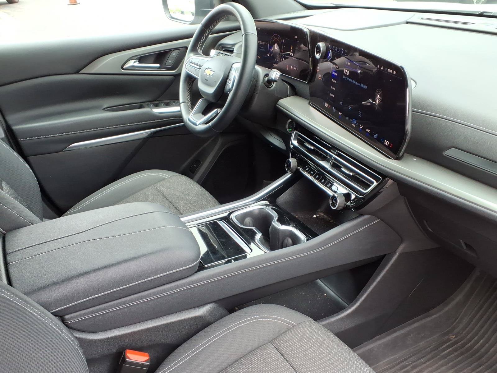 Used 2024 Chevrolet Traverse LS w/ LPO, Floor Liner Package FWD image 10