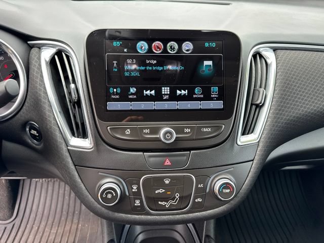 Used 2018 Chevrolet Malibu LT w/ Driver Confidence Package FWD image 19