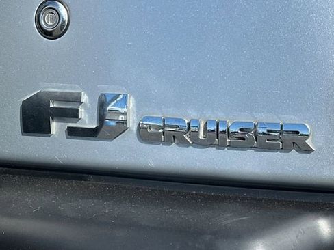 Used 2007 Toyota FJ Cruiser 2WD image 21