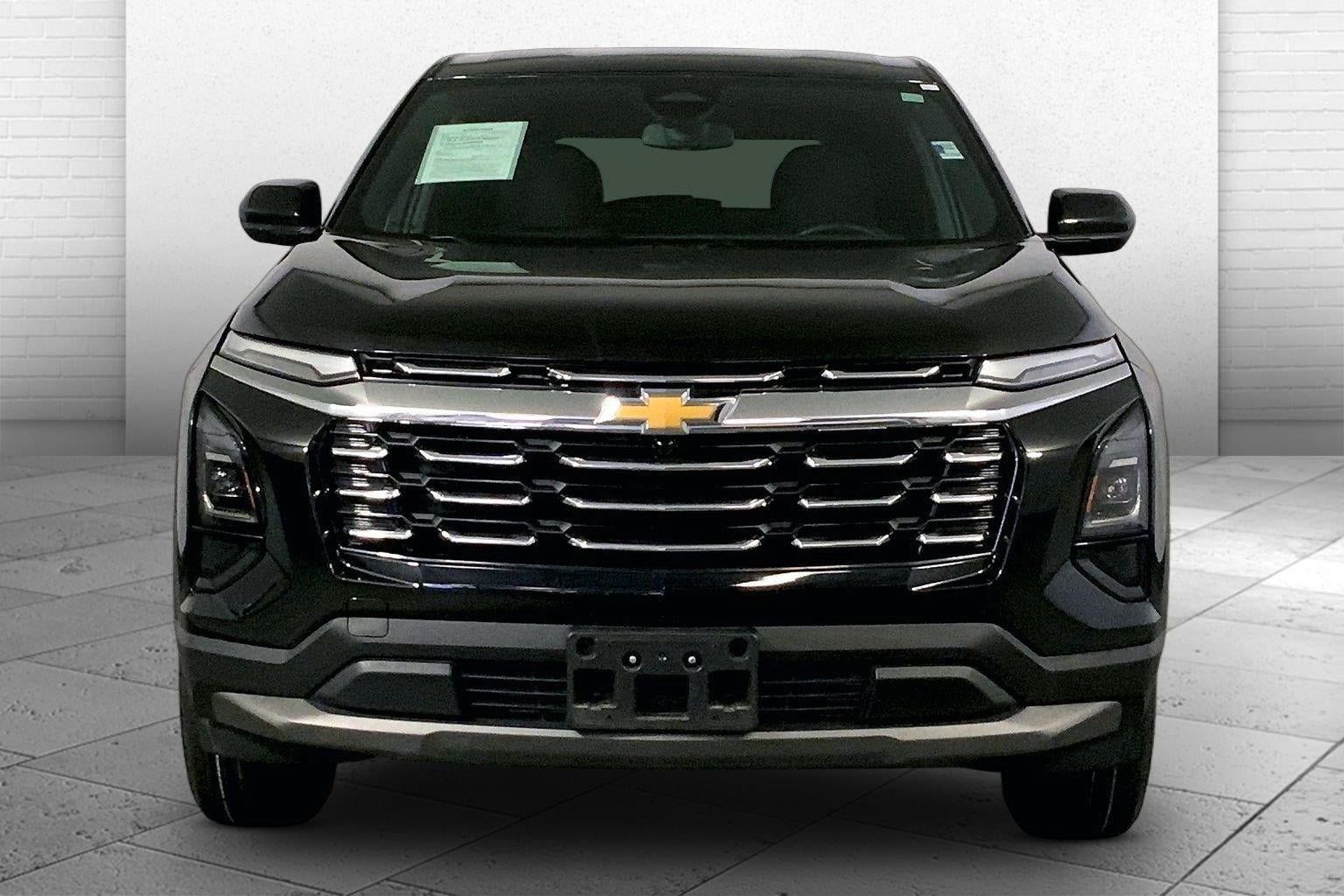 Used 2025 Chevrolet Equinox LT FWD image 2
