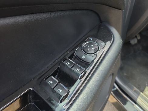 Used 2018 Ford Edge SEL w/ Equipment Group 201A AWD/4WD image 21