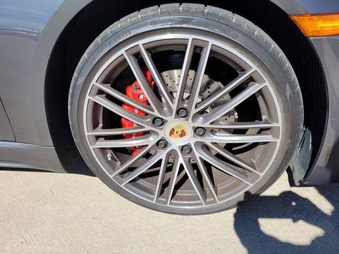 Used 2018 Porsche 718 Cayman S image 13