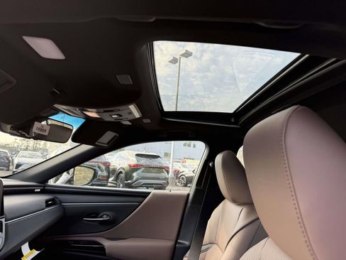 New 2025 Lexus ES 350 Premium image 16