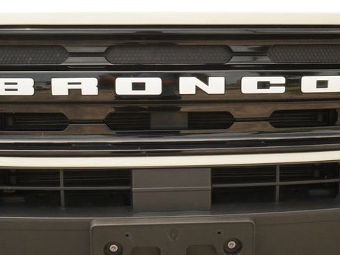 Used 2024 Ford Bronco Sport Outer Banks w/ Tech Package AWD/4WD image 39
