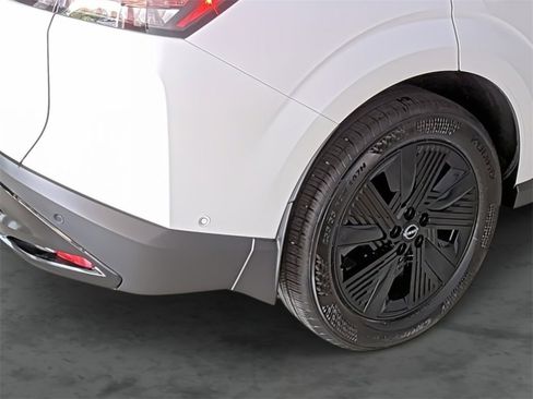 New 2025 Nissan Murano SV image 12