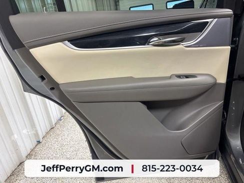 Used 2024 Cadillac XT6 Premium Luxury w/ Technology Package AWD/4WD image 26