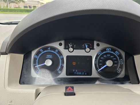 Used 2010 Mercury Mariner Premier FWD image 9