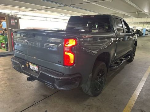 Used 2026 Chevrolet Silverado 1500 LT Trail Boss w/ LPO, Dark Essentials Package AWD/4WD image 2