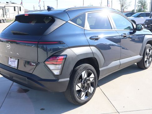 Used 2025 Hyundai Kona SEL image 5