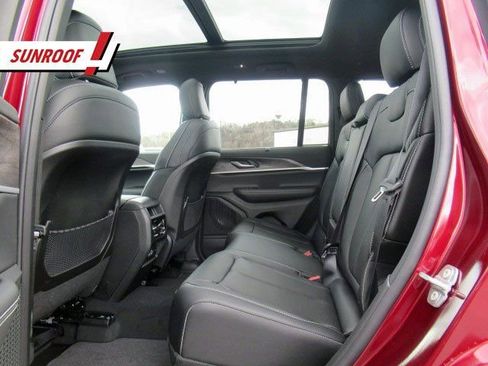 New 2025 Jeep Grand Cherokee Limited w/ Luxury Tech Group II image 5