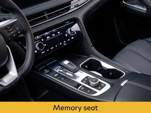 Certified 2023 INFINITI QX60 Sensory w/ Vision Package AWD/4WD image 12