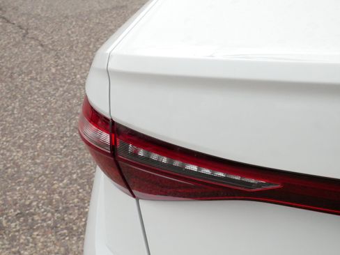 Used 2025 Volkswagen Jetta SE w/ Sunroof Package FWD image 17