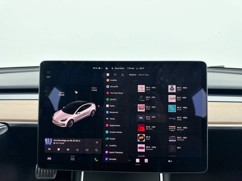 Used 2019 Tesla Model 3 Standard Range Plus image 19