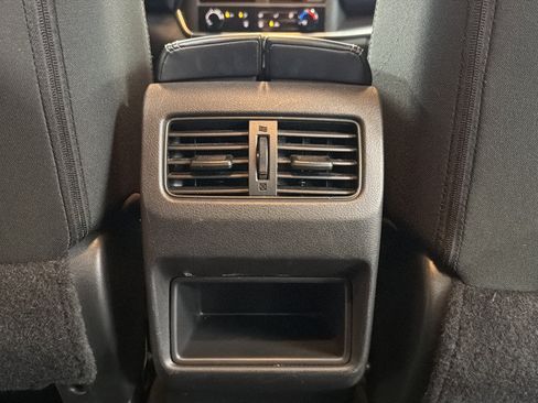 Used 2024 Nissan Rogue S FWD image 32