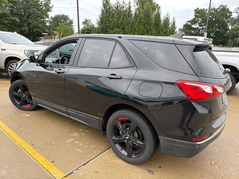 Used 2019 Chevrolet Equinox LT FWD image 2
