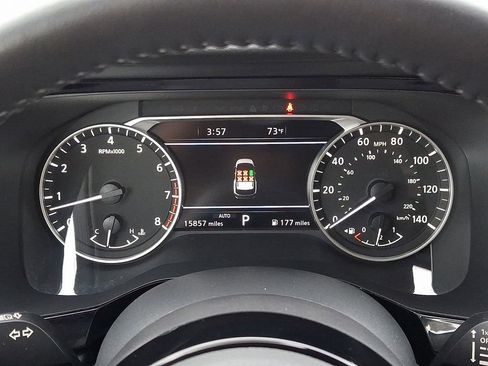 Used 2023 Nissan Pathfinder SL w/ Black Appearance Package image 21