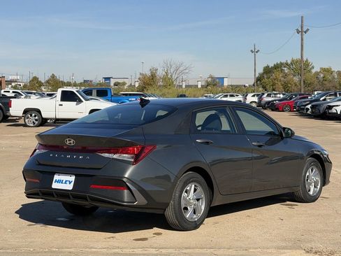 New 2026 Hyundai Elantra SE w/ Cargo Package image 4