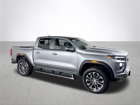 Used 2023 GMC Canyon Denali AWD/4WD image 4