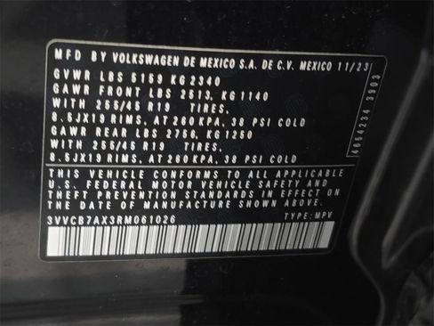 Used 2024 Volkswagen Tiguan SE R-Line image 33