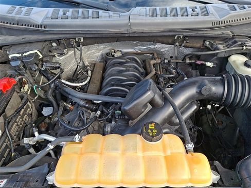 Used 2016 Ford F150 Lariat image 32