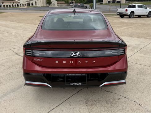 Used 2025 Hyundai Sonata SEL FWD image 6