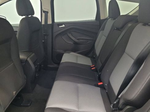 Used 2017 Ford Escape SE image 18