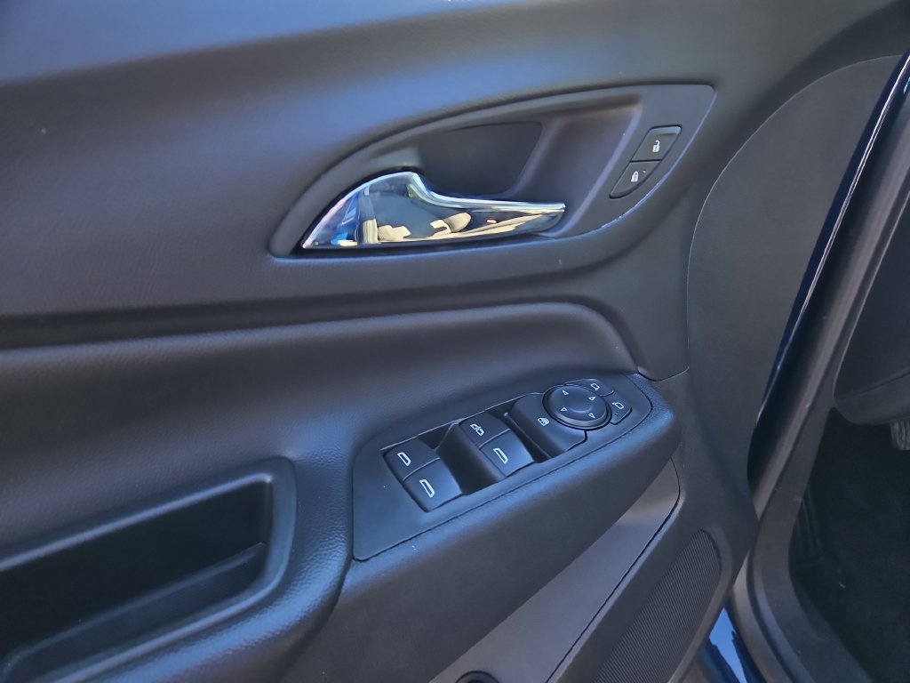 Used 2022 Chevrolet Equinox LT FWD image 24