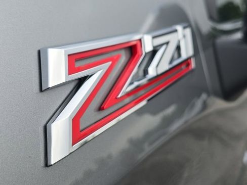 Used 2025 Chevrolet Silverado 1500 LTZ AWD/4WD image 9