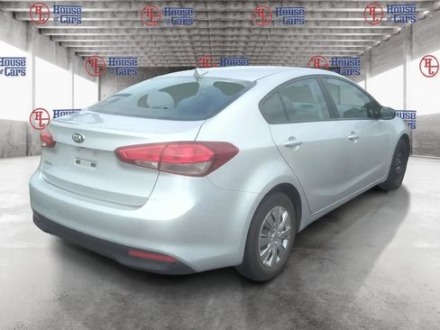 Used 2017 Kia Forte LX w/ LX Popular Package FWD image 5