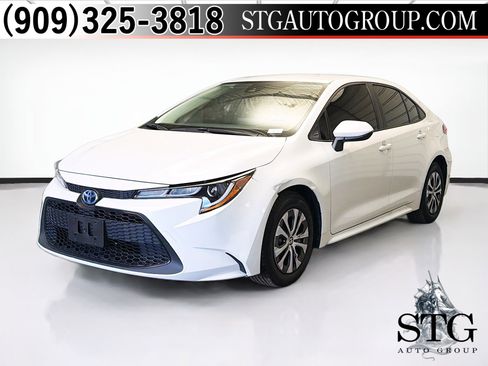 Used 2022 Toyota Corolla LE w/ Premium Interior Package image 1