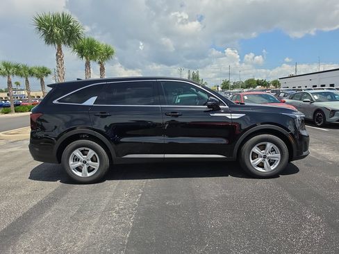 New 2026 Kia Sorento LX FWD image 9