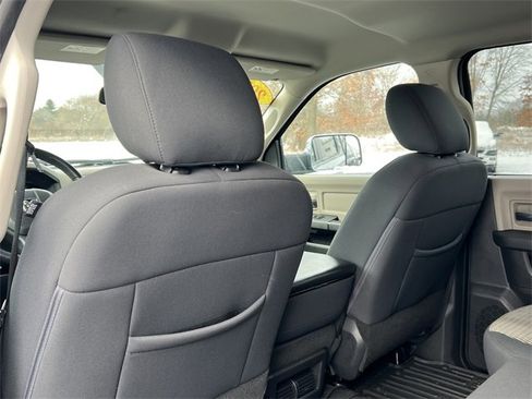 Used 2012 RAM 1500 Big Horn w/ Luxury Group image 32