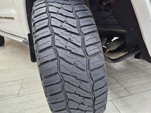 Used 2018 Jeep Grand Cherokee Overland RWD image 45