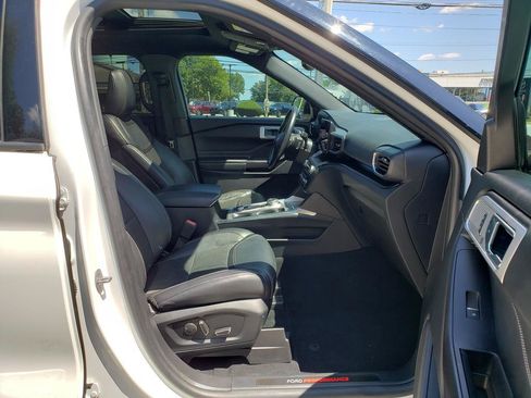 Used 2020 Ford Explorer ST w/ ST Street Pack AWD/4WD image 17