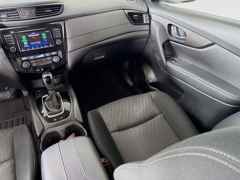 Used 2019 Nissan Rogue SV w/ Premium Package AWD/4WD image 27