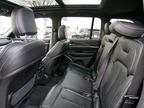 Used 2025 Jeep Grand Cherokee Limited 4xe image 10