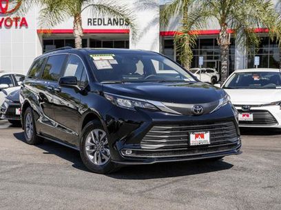 Certified 2026 Toyota Sienna XLE