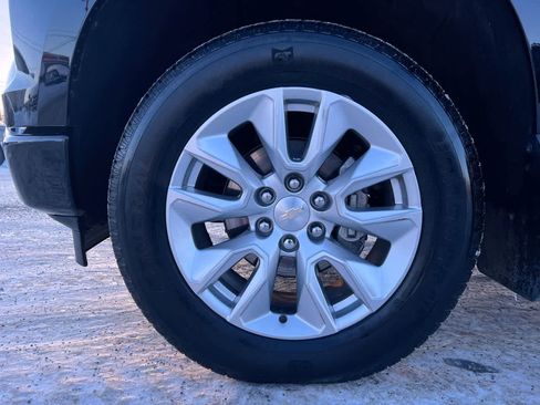 Used 2023 Chevrolet Silverado 1500 Custom image 10