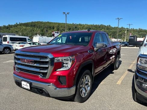 Used 2019 GMC Sierra 1500 SLE w/ SLE Value Package AWD/4WD image 3