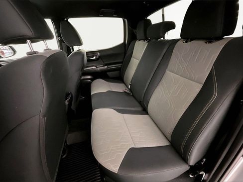 Used 2023 Toyota Tacoma TRD Off-Road image 21