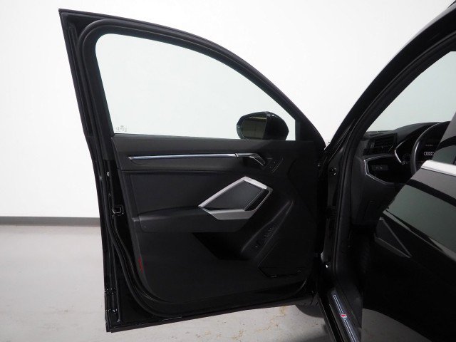 Used 2023 Audi Q3 2.0T Premium Plus w/ Premium Plus Package AWD/4WD image 56