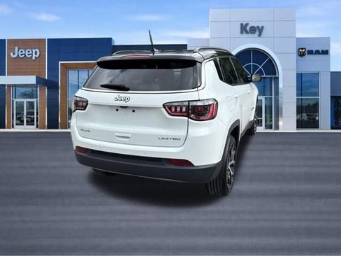 Used 2024 Jeep Compass Limited AWD/4WD image 5