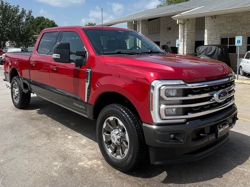 Used 2024 Ford F250 King Ranch w/ FX4 Off-Road Package AWD/4WD image 2
