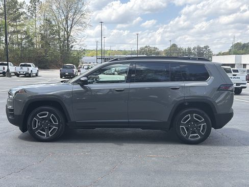 New 2026 Jeep Cherokee Laredo image 4