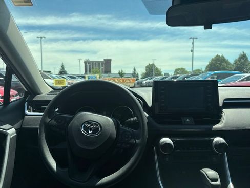 Used 2019 Toyota RAV4 LE w/ All Weather Liner Package AWD/4WD image 10